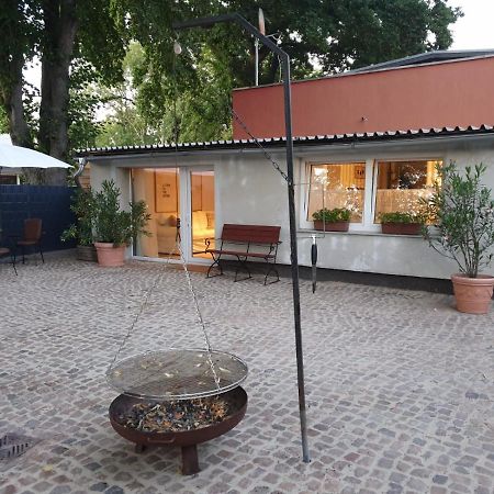 מגדבורג Ferienwohnung Lindenhof, Zentrumsnah Mit Terrasse Und Grillmoeglichkeit מראה חיצוני תמונה